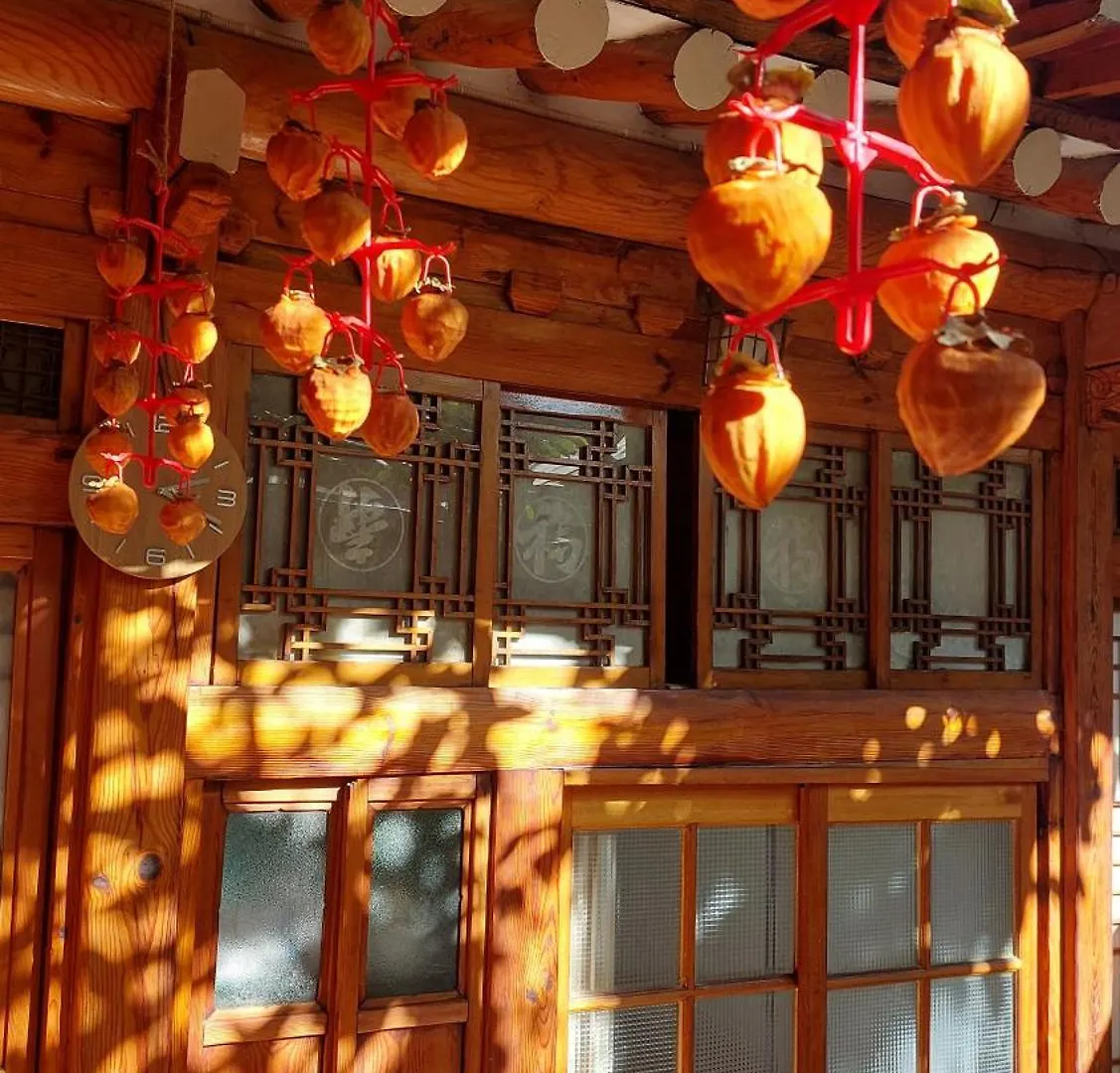 Dongmyo Hanok Sihwadang - Private Korean Style House In The City Center With A Beautiful Garden ソウル特別市